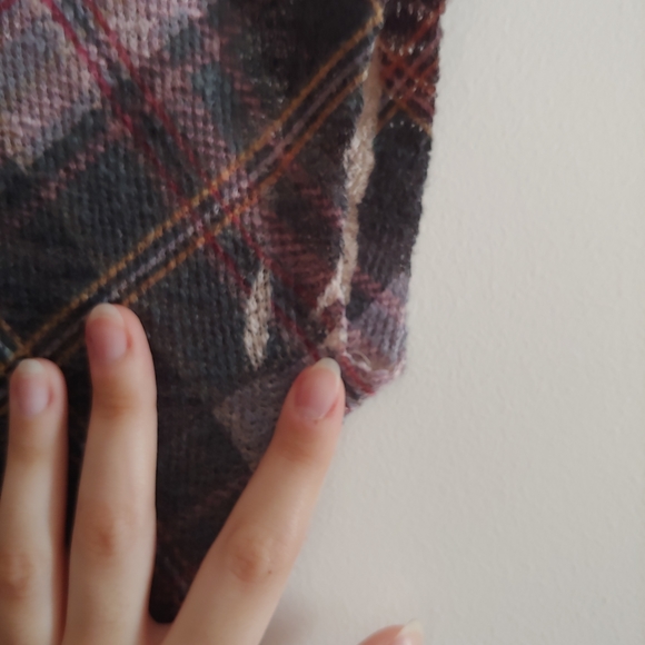 Top with tags - Picture 2 of 5